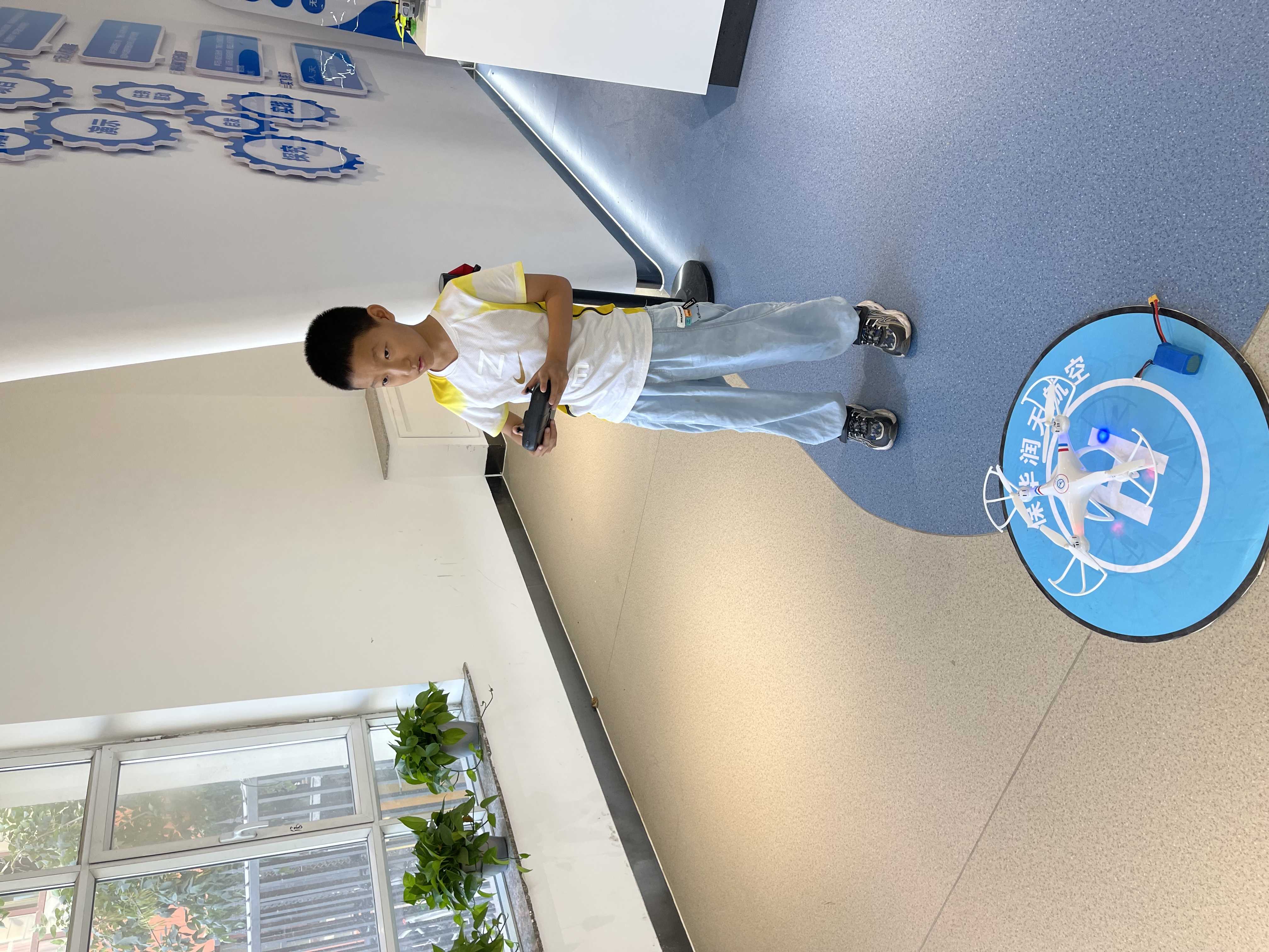 青少年多旋翼无人机驾驶员课程